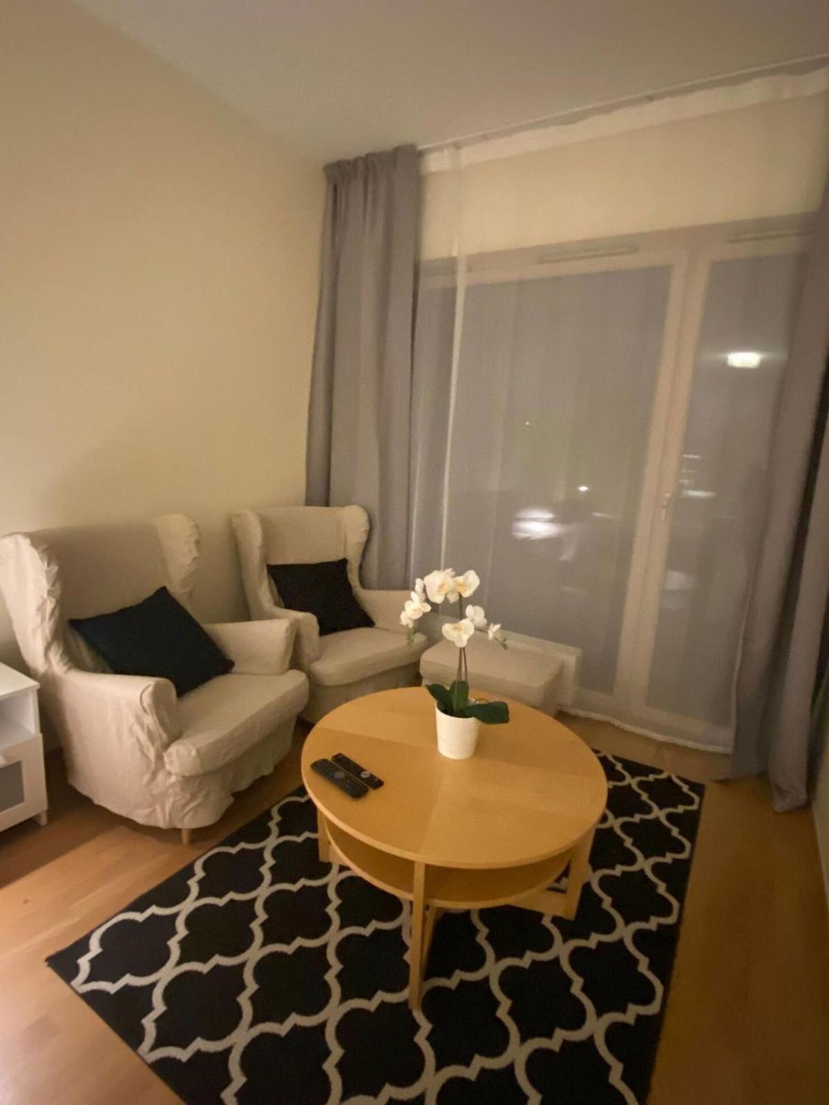 Lovely Aisa Apartment | 2 Terraces Pärnu Esterno foto